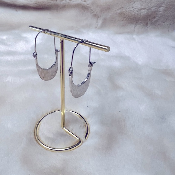 Bella Uno Silver-Tone NWOT Elongated Hoop Earrings - Picture 2 of 4